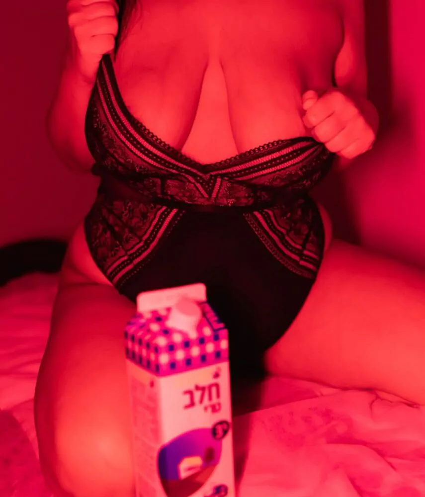 עיסוי ב-4 ידיים חוה המדהימה ביותר