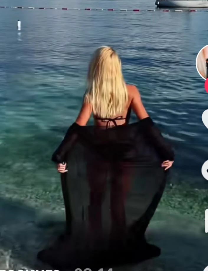 מארחת מדהימה מחכה לך מארחת מדהימה מחכה לך